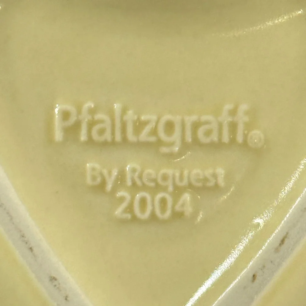 VTG Pfaltzgraff Heart Dish Tan Brown VTG 2004 Village Folk Art Cottagecore Bowl